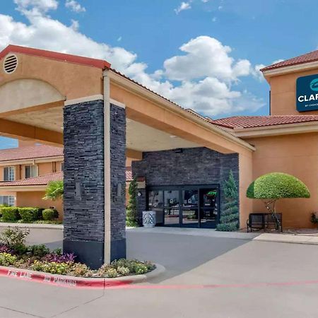 Clarion Inn & Suites Dfw North Irving Exterior foto