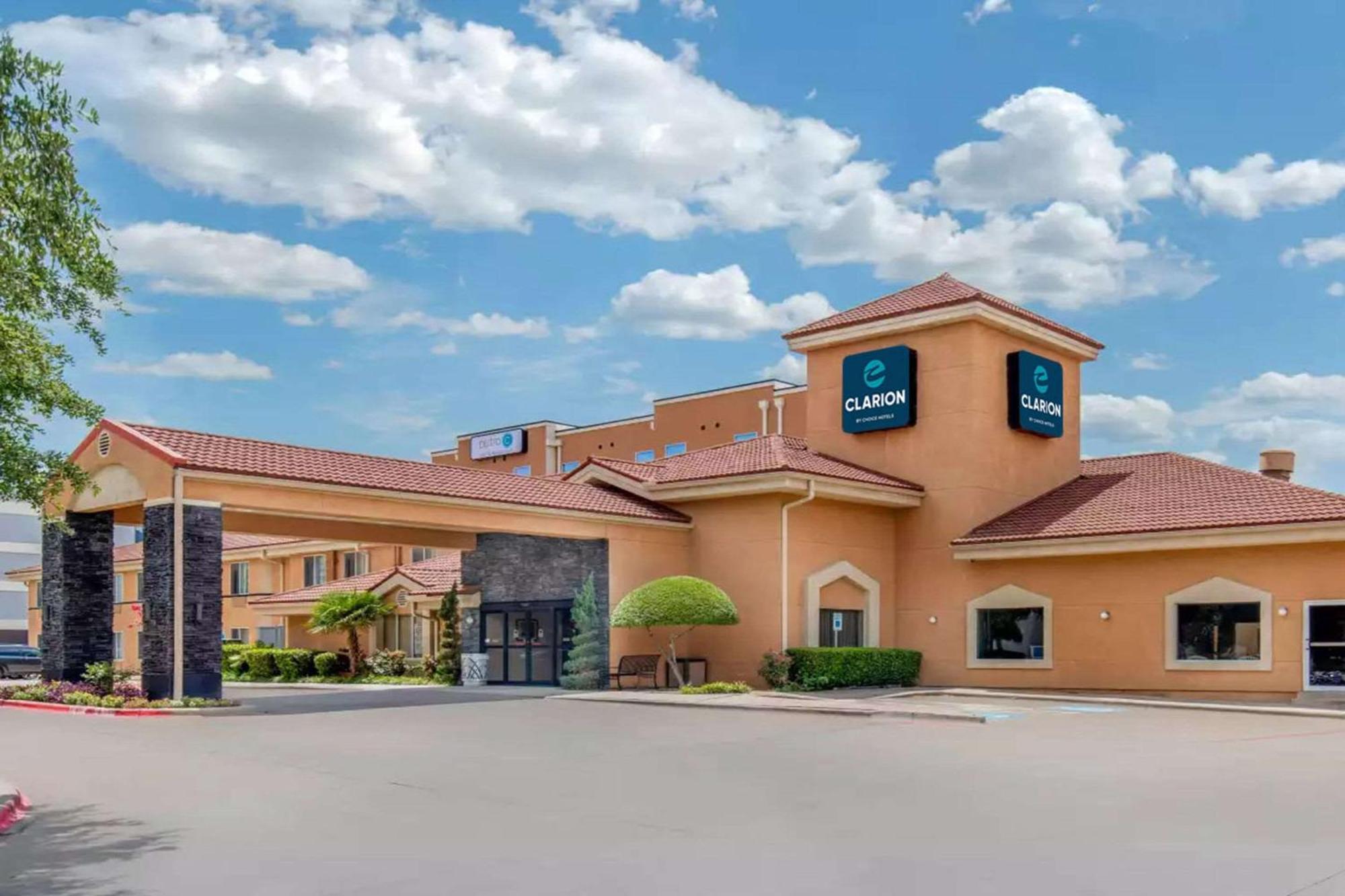 Clarion Inn & Suites Dfw North Irving Exterior foto