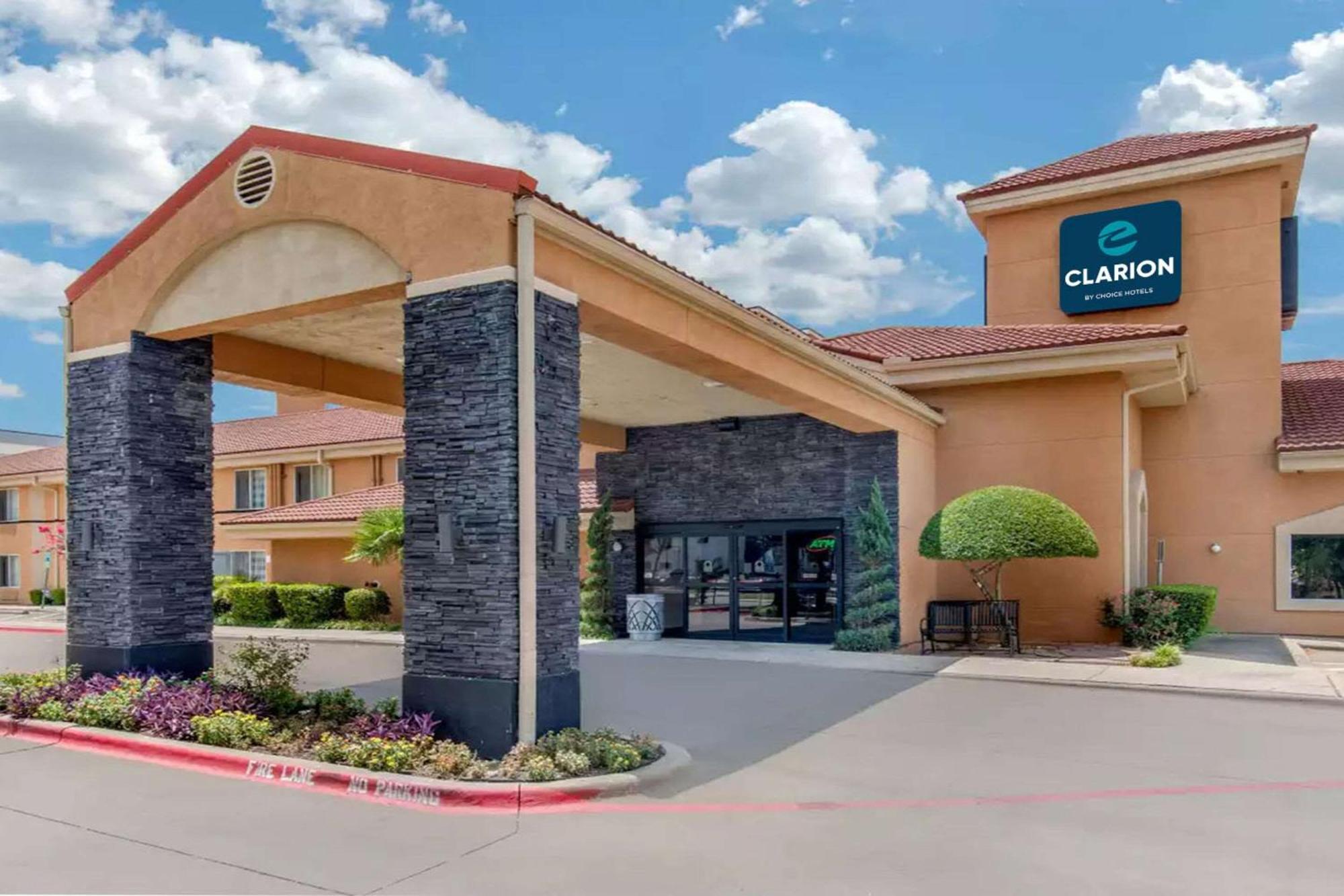 Clarion Inn & Suites Dfw North Irving Exterior foto