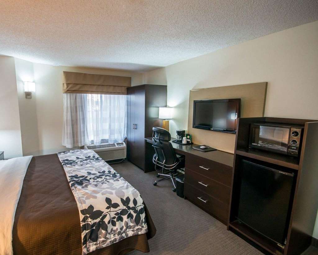 Clarion Inn & Suites Dfw North Irving Exterior foto