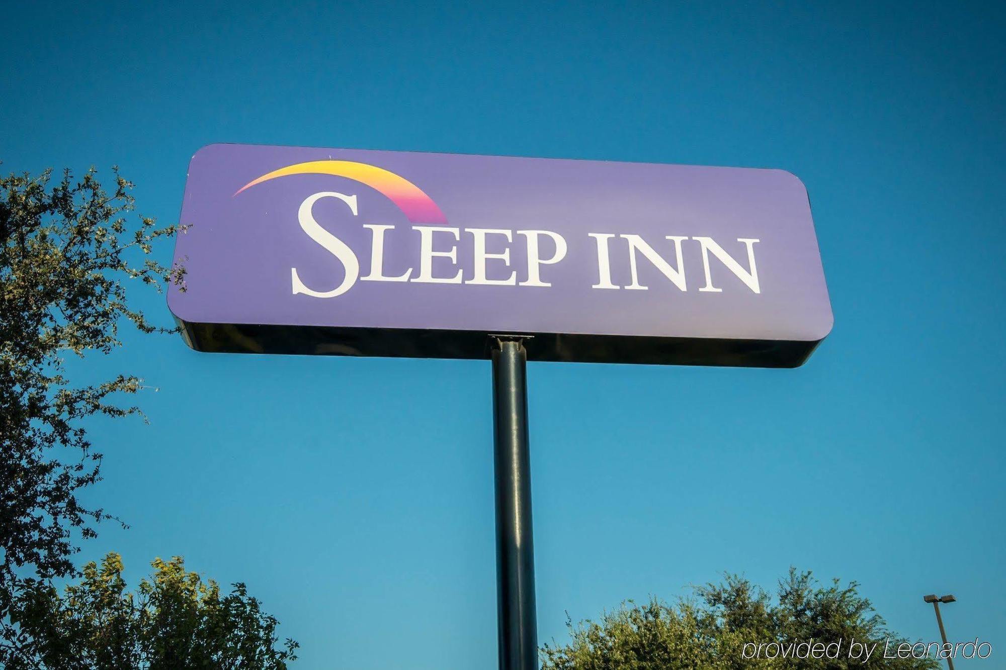 Clarion Inn & Suites Dfw North Irving Exterior foto