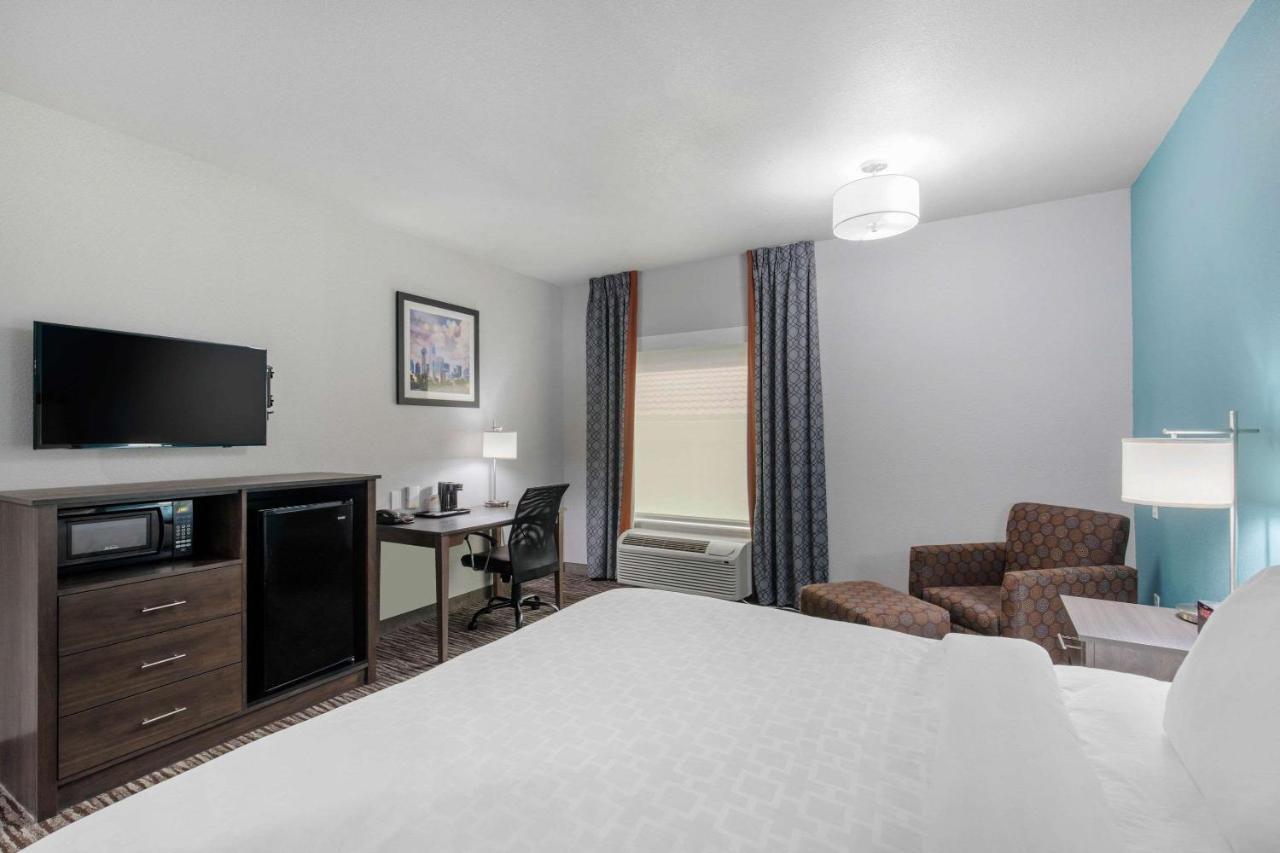 Clarion Inn & Suites Dfw North Irving Exterior foto